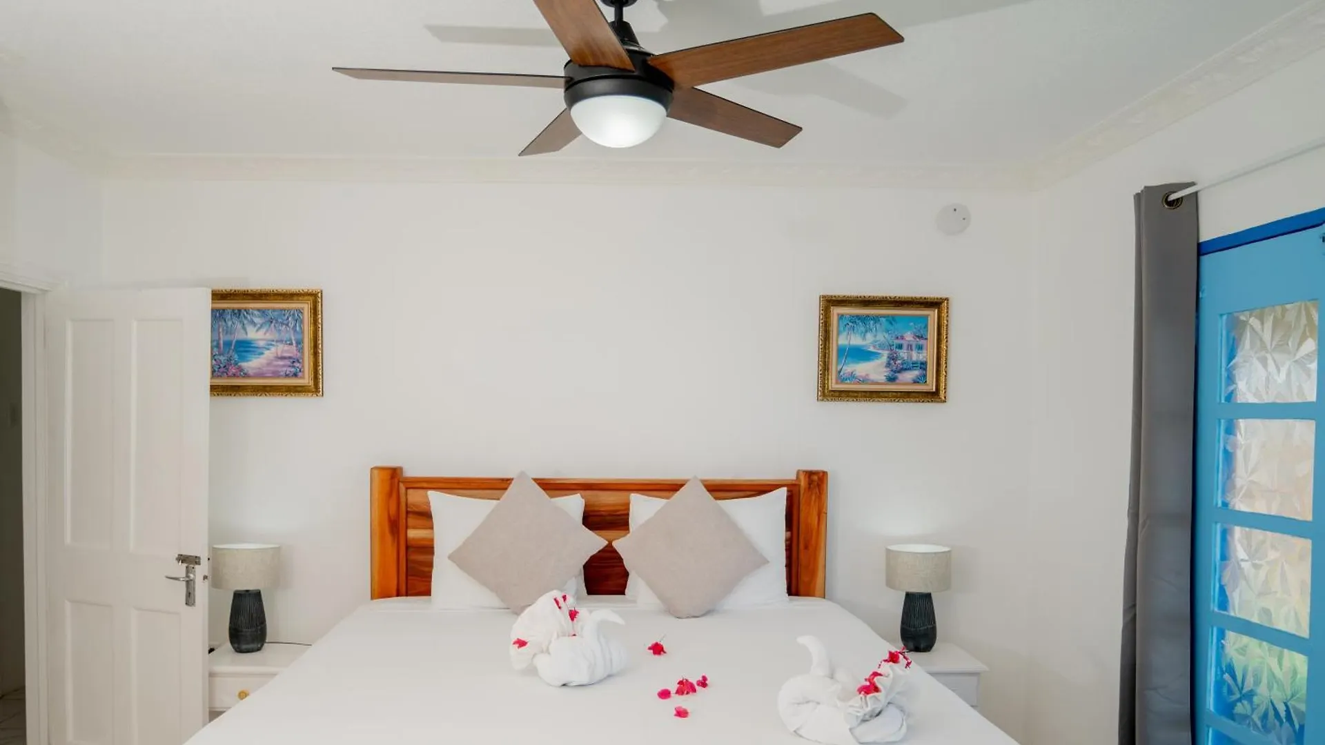 Beyond Sunset Resort & Villas Пляж Сокровищ Ямайка