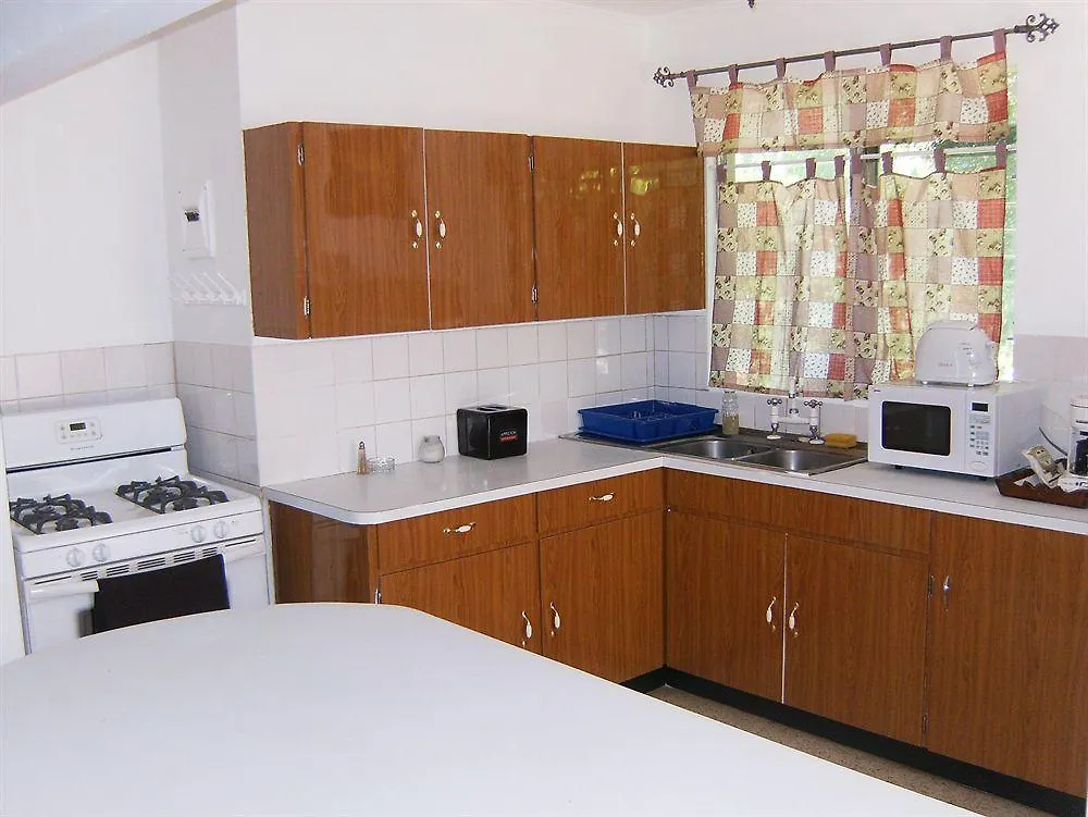 Beyond Sunset Resort & Villas Пляж Сокровищ Ямайка